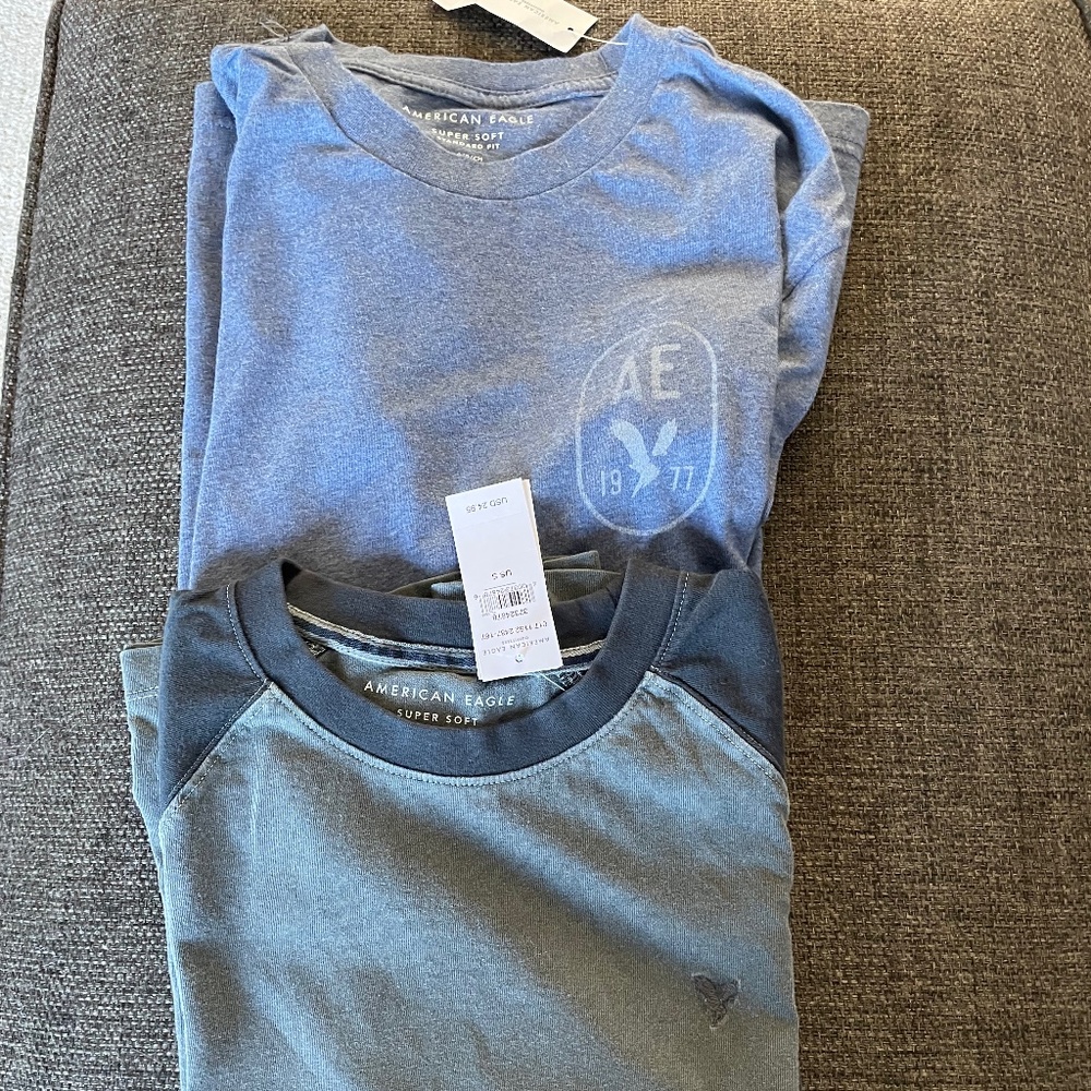 Two NWT American Eagle Mens Short Sleeve Tees